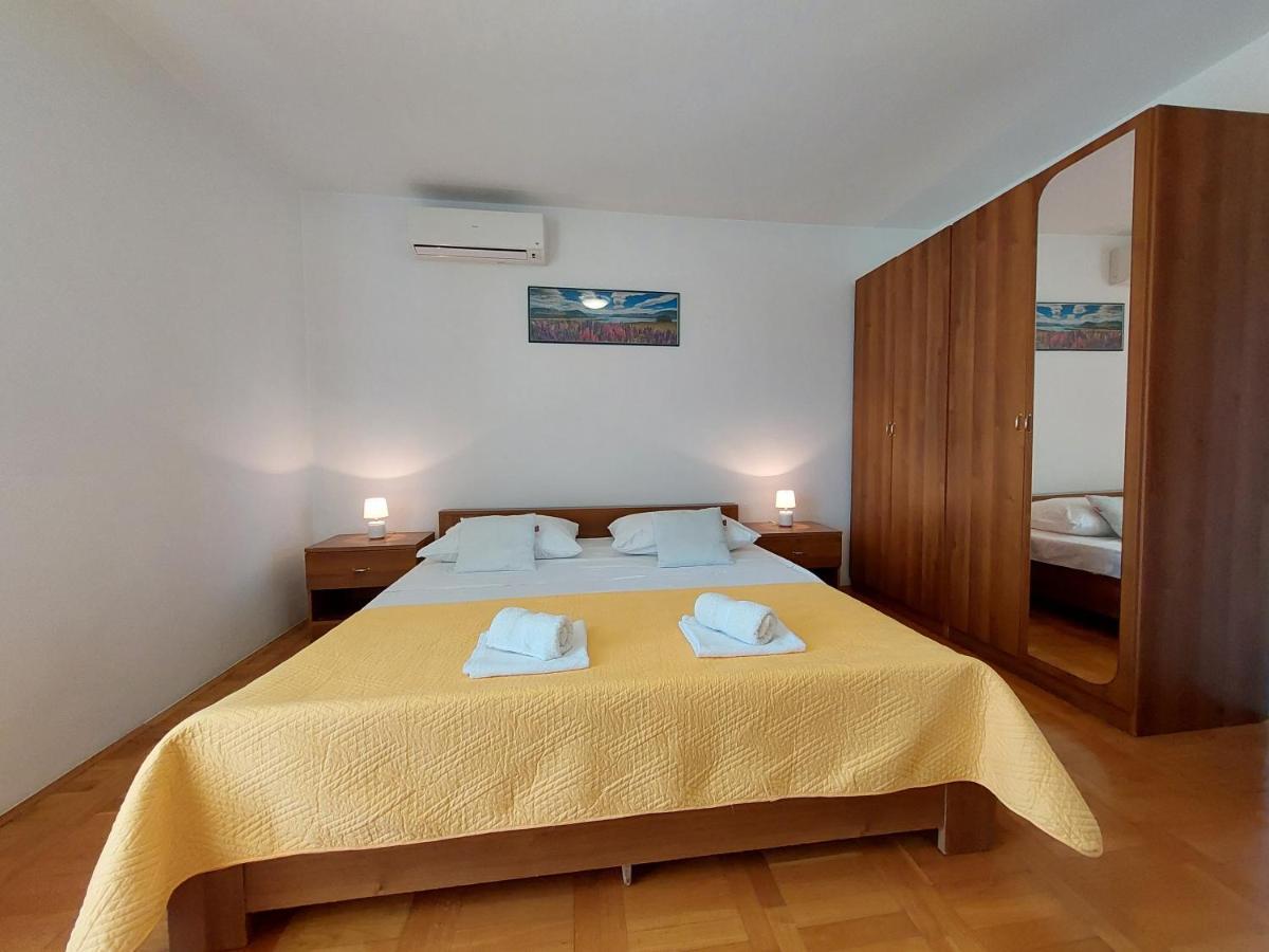 Apartmani Rahela Vodice Extérieur photo